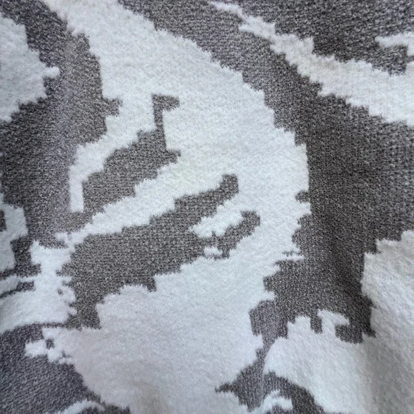 William Rast Taupe and Cream Cropped Animal Print Chenille Sweater Medium - Picture 4 of 8